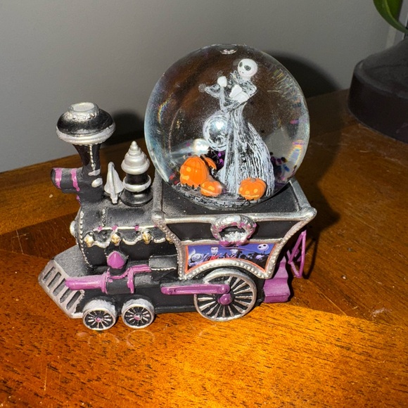 Bradford Exchange Nightmare Before Christmas Train